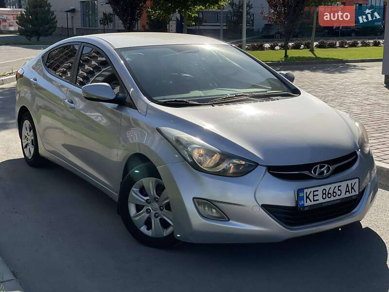 Hyundai Elantra 2011