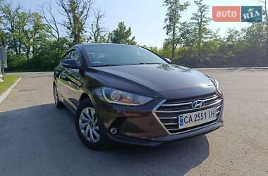 Седан Hyundai Elantra 2018 в 