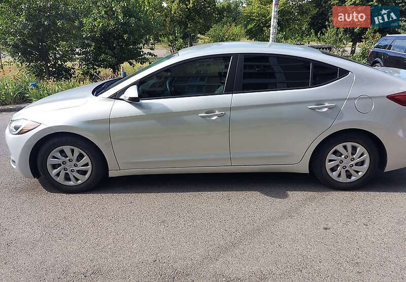 Седан Hyundai Elantra 2018 в Ковеле