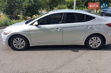 Седан Hyundai Elantra 2018 в 