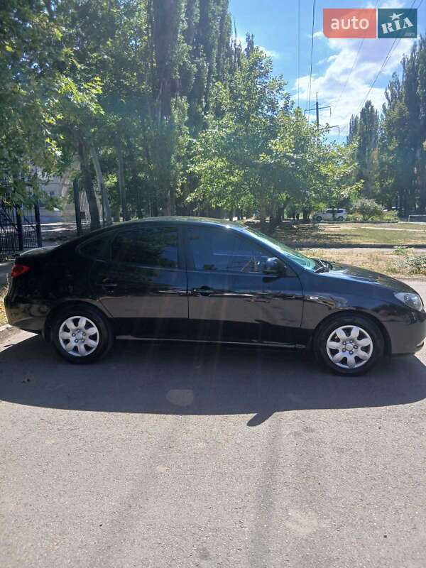 Седан Hyundai Elantra 2008 в Николаеве