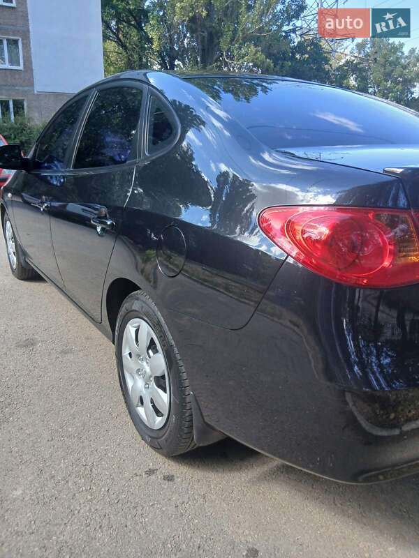 Седан Hyundai Elantra 2008 в Николаеве