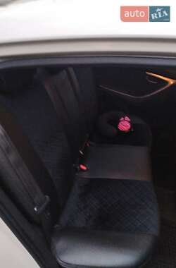 Седан Hyundai Elantra 2011 в 