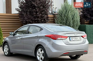 Седан Hyundai Elantra 2013 в 