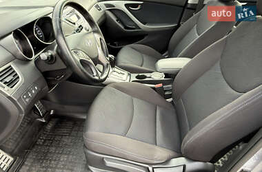 Седан Hyundai Elantra 2013 в 