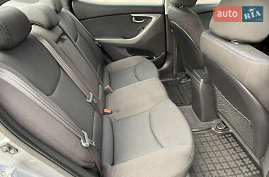 Седан Hyundai Elantra 2013 в 