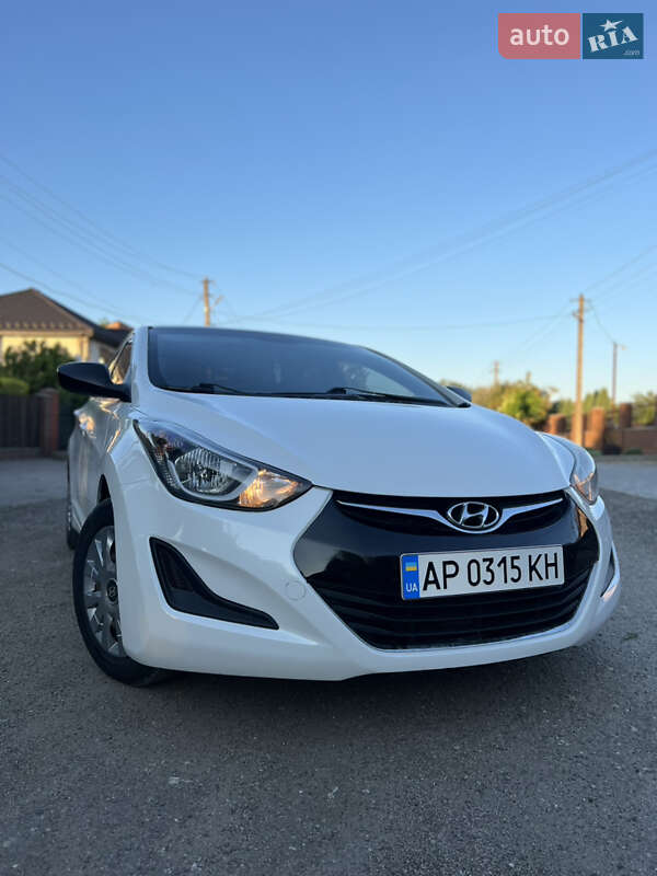 Hyundai Elantra 2015