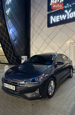 Седан Hyundai Elantra 2020 в Києві