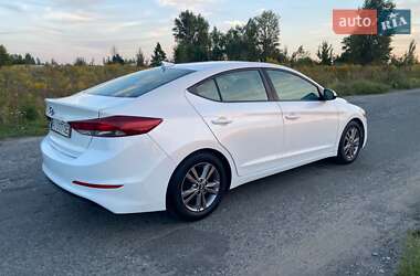 Седан Hyundai Elantra 2016 в 