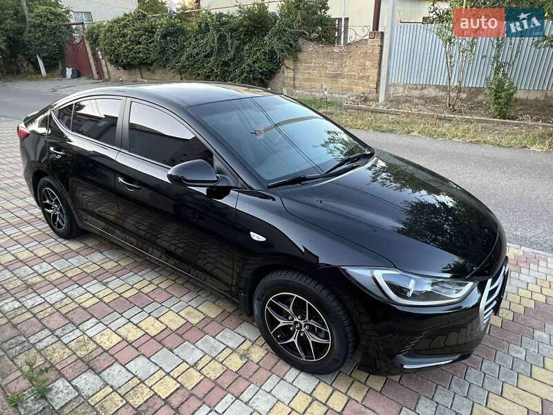 Седан Hyundai Elantra 2016 в Одессе