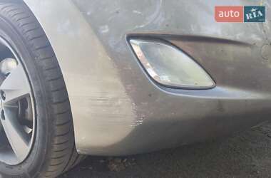 Седан Hyundai Elantra 2012 в 