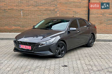 Седан Hyundai Elantra 2021 в 
