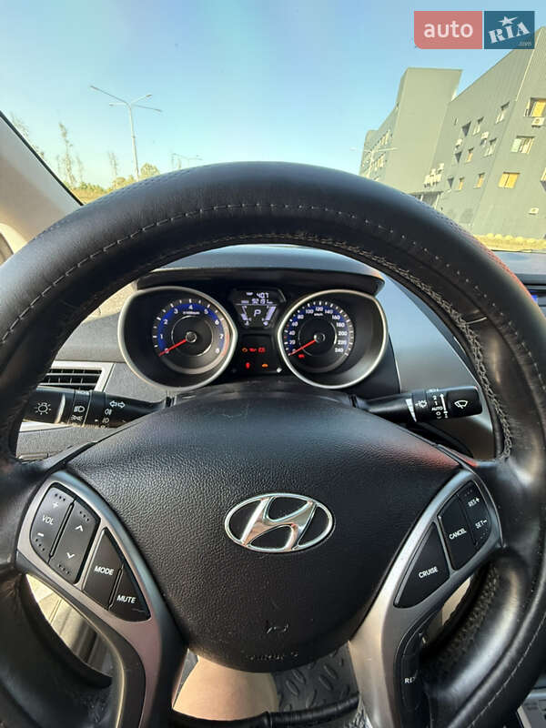 Седан Hyundai Elantra 2013 в Харькове фото 8 Седан Hyundai Elantra 2013 в Харькове