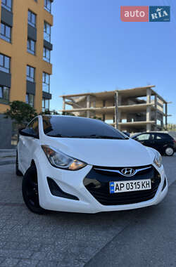 Седан Hyundai Elantra 2015 в 