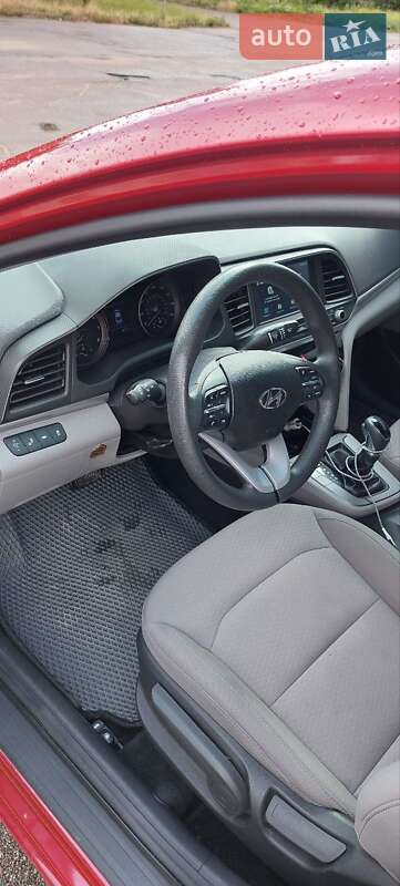 Седан Hyundai Elantra 2019 в Кропивницком