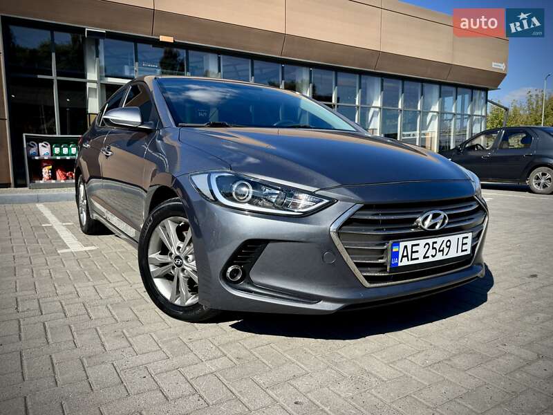 Hyundai Elantra 2016