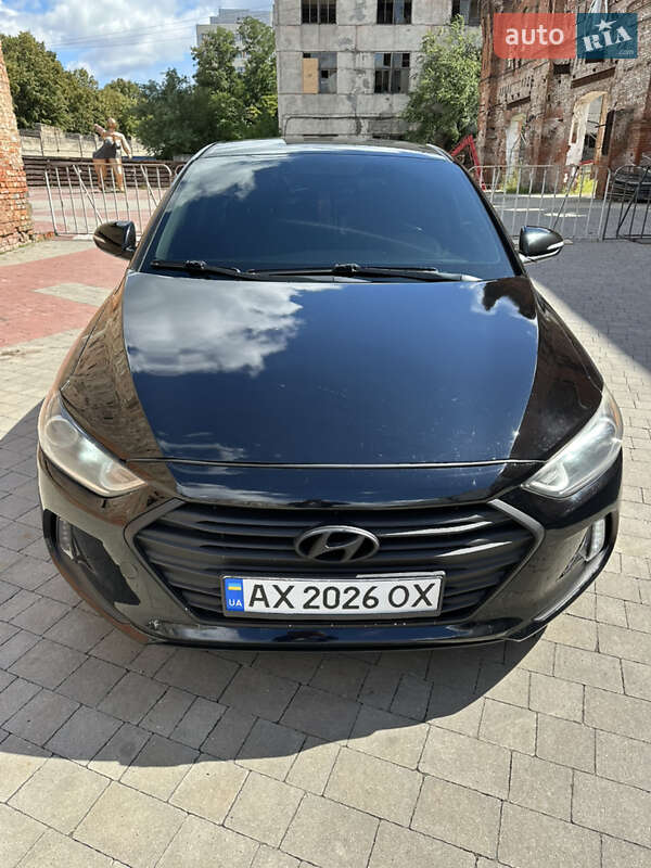 Седан Hyundai Elantra 2016 в 