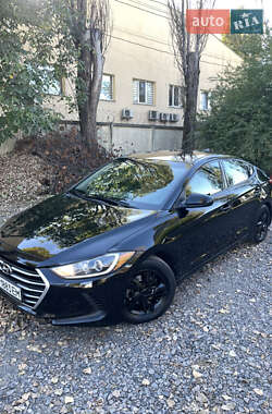 Седан Hyundai Elantra 2017 в 