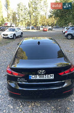 Седан Hyundai Elantra 2017 в 