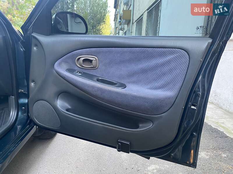Седан Hyundai Elantra 1999 в Одессе