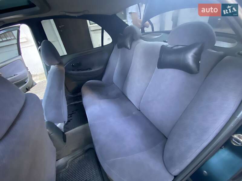 Седан Hyundai Elantra 1999 в Одессе