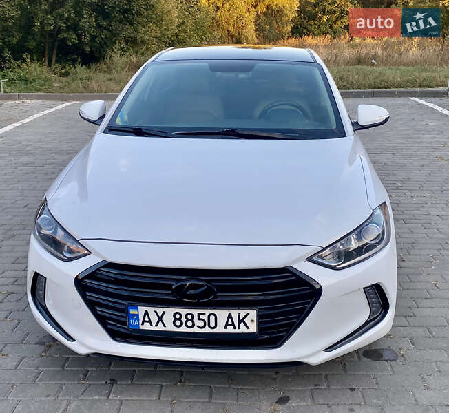 Седан Hyundai Elantra 2016 в Харкові