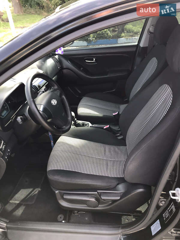 Седан Hyundai Elantra 2010 в Львове