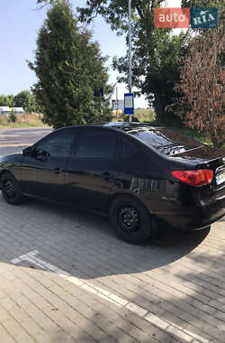 Седан Hyundai Elantra 2010 в 