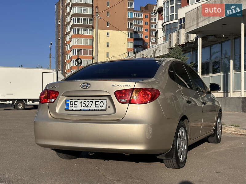 Седан Hyundai Elantra 2008 в Николаеве