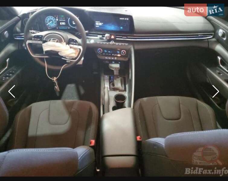 Седан Hyundai Elantra 2024 в Виннице