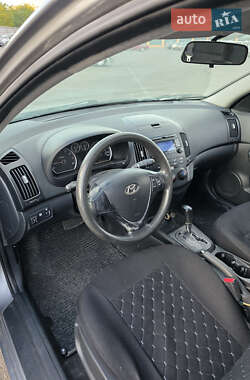 Универсал Hyundai Elantra 2011 в 