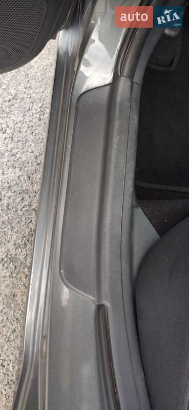 Седан Hyundai Elantra 2007 в Києві фото 29 Седан Hyundai Elantra 2007 в Києві