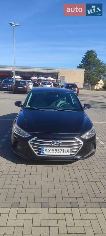 Hyundai Elantra 2016