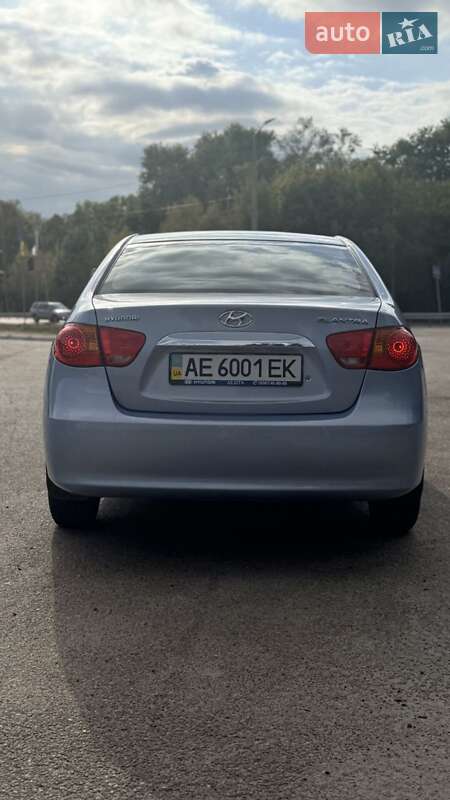Седан Hyundai Elantra 2011 в Днепре