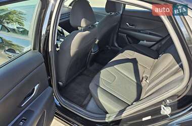 Седан Hyundai Elantra 2021 в 