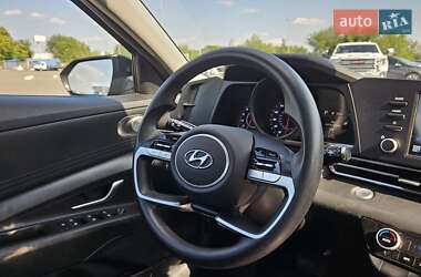 Седан Hyundai Elantra 2021 в 