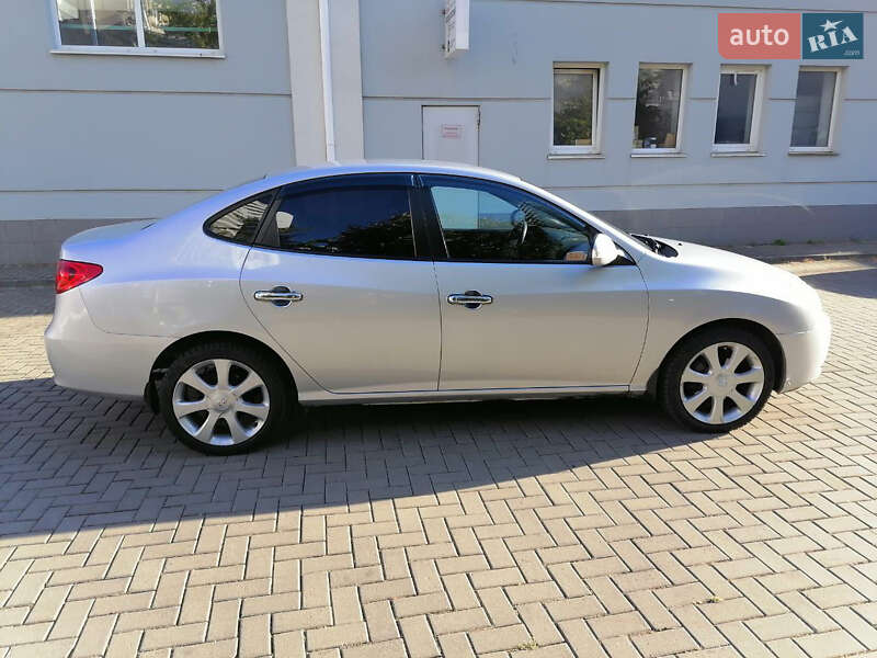Седан Hyundai Elantra 2010 в Одессе