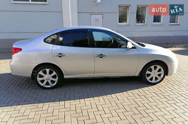 Седан Hyundai Elantra 2010 в 