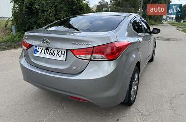 Седан Hyundai Elantra 2012 в 