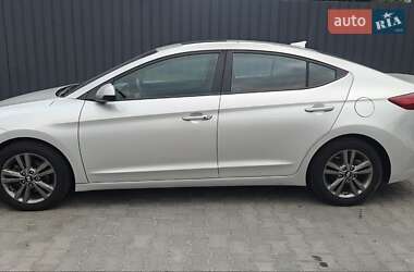 Седан Hyundai Elantra 2016 в 