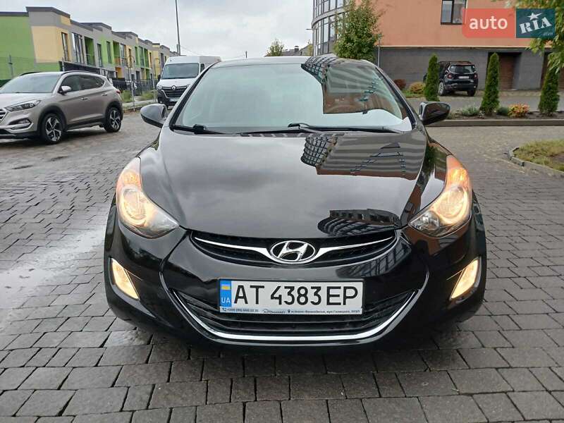 Седан Hyundai Elantra 2012 в Ивано-Франковске