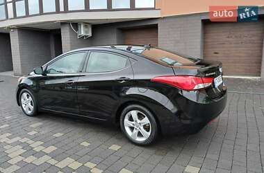 Седан Hyundai Elantra 2012 в 