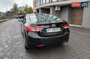 Седан Hyundai Elantra 2012 в 