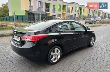Седан Hyundai Elantra 2012 в 
