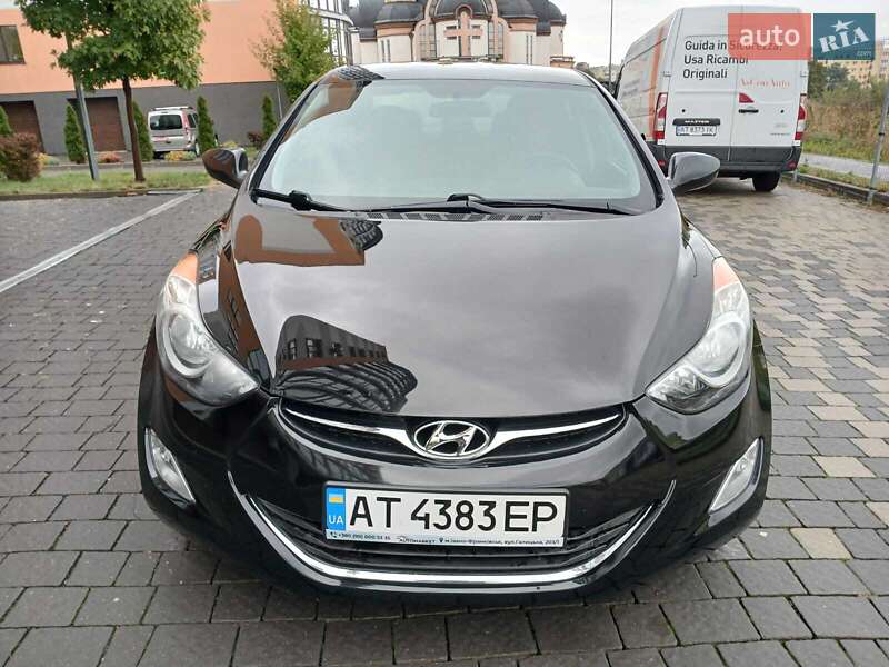 Седан Hyundai Elantra 2012 в Ивано-Франковске