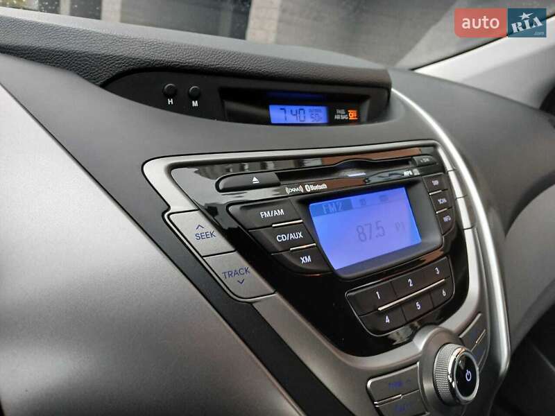 Седан Hyundai Elantra 2012 в Ивано-Франковске