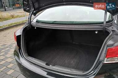 Седан Hyundai Elantra 2012 в 