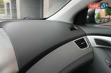 Седан Hyundai Elantra 2012 в 