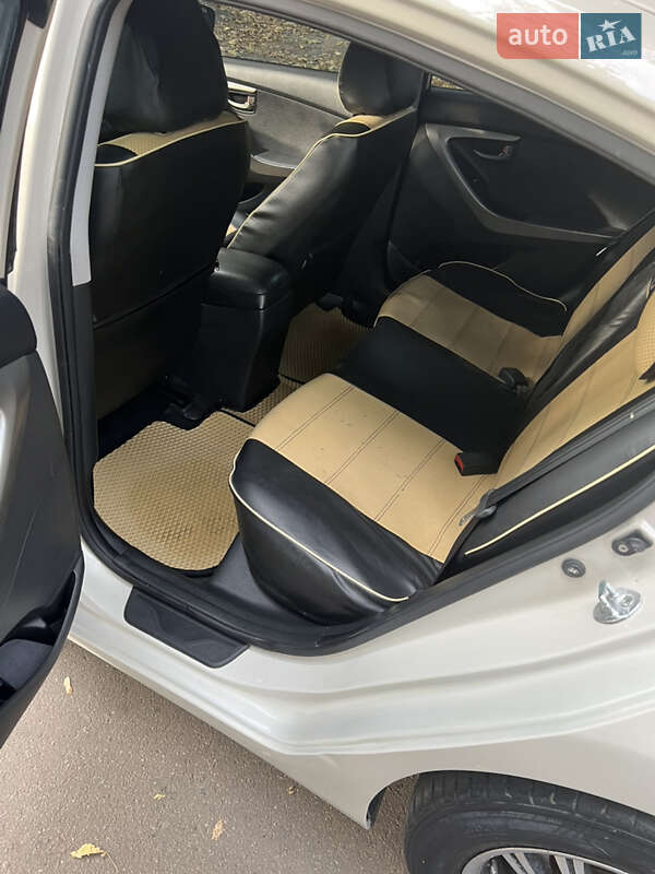 Седан Hyundai Elantra 2012 в Киеве фото 13 Седан Hyundai Elantra 2012 в Киеве