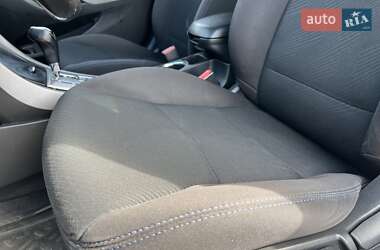 Седан Hyundai Elantra 2013 в 